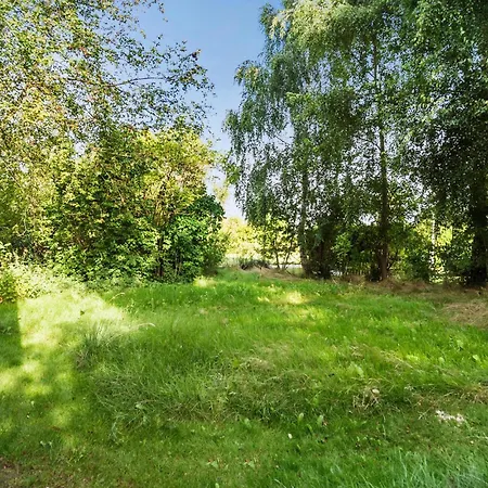 2 Bedroom Cozy In Hyllinge Holiday home Kirke-Hyllinge