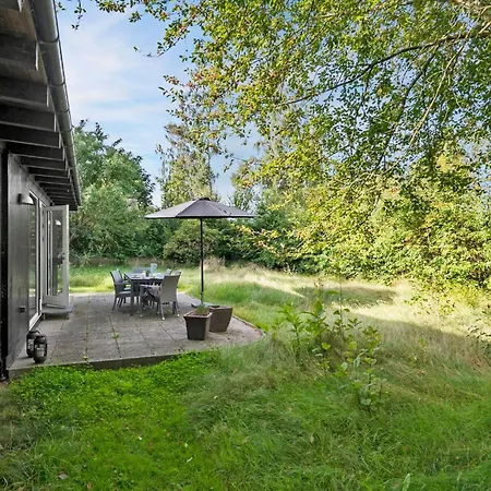 2 Bedroom Cozy In Hyllinge