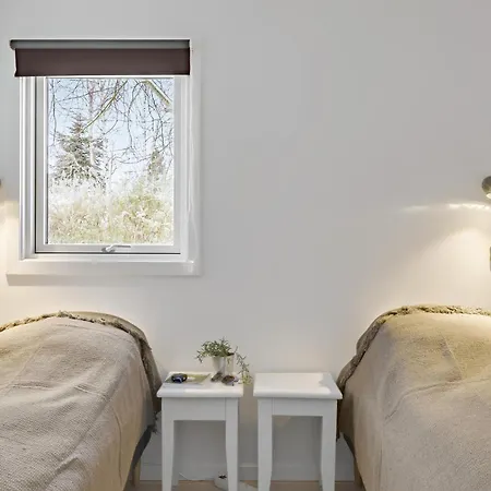 Feriehus 2 Bedroom Cozy In Hyllinge *